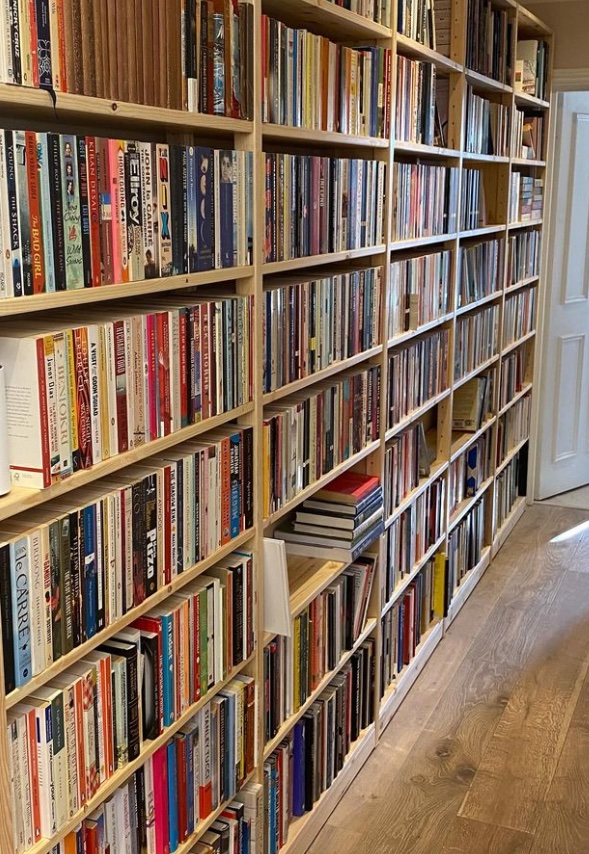 Shelving system detail
